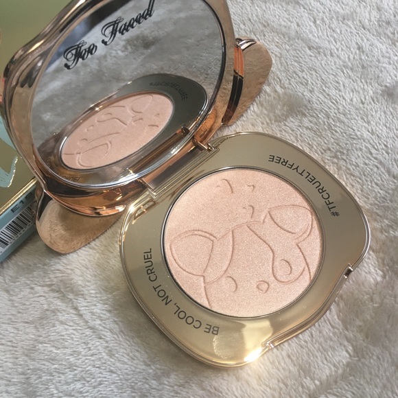 Too Faced Clover Highlighter in Glowver BNIB - Picture 11 of 15